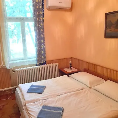 Bed & Breakfast Bendeguz *