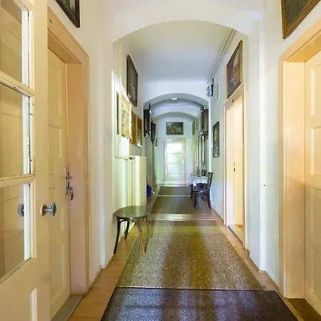 Bendeguz Bed & Breakfast *